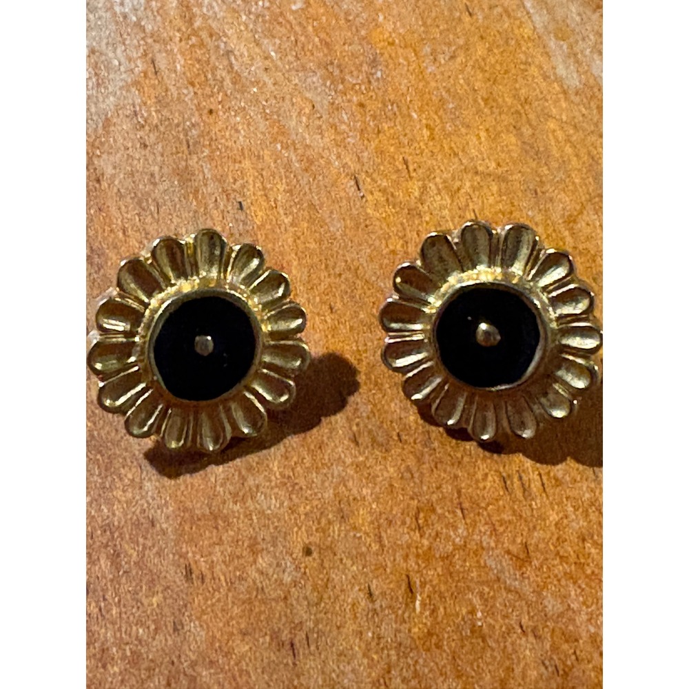 Vintage Napier Black Cabochon Floral Stud Earrings Gold Tone Daisy